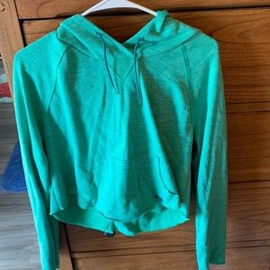 Under armour sweatshirt